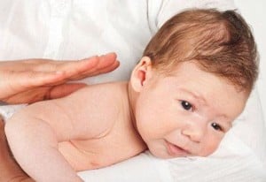Cara Mengatasi Cegukan Pada Bayi