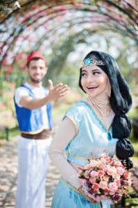 prewedding taman bunga nusantara tema Aladin dan putri Jasmine | HamilPlus.Com 2023